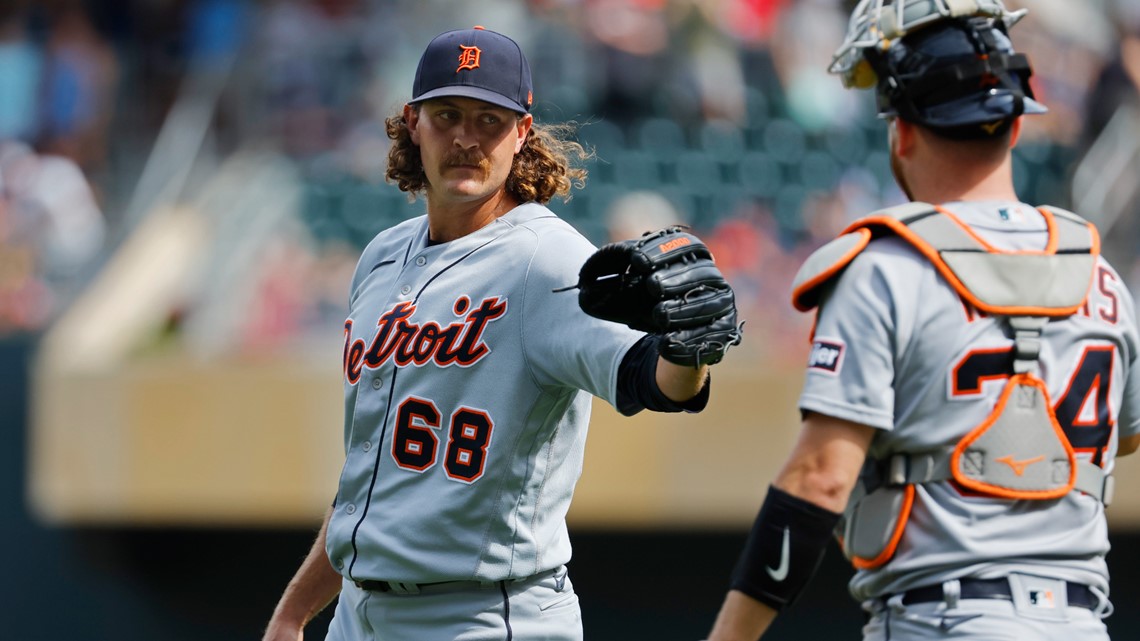 SAD NEWS: Detroit Tigers top talent Signs with Rival.