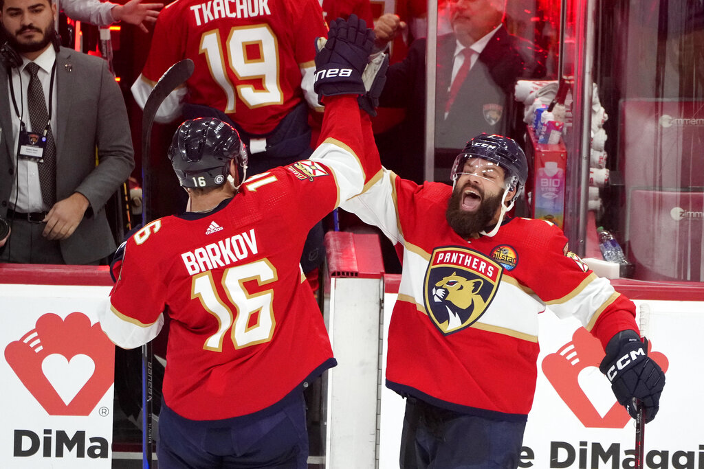 BREAKING: Florida panthers Star breaks history as he wins the NHL best defensive forward for the third time in last four seasons.