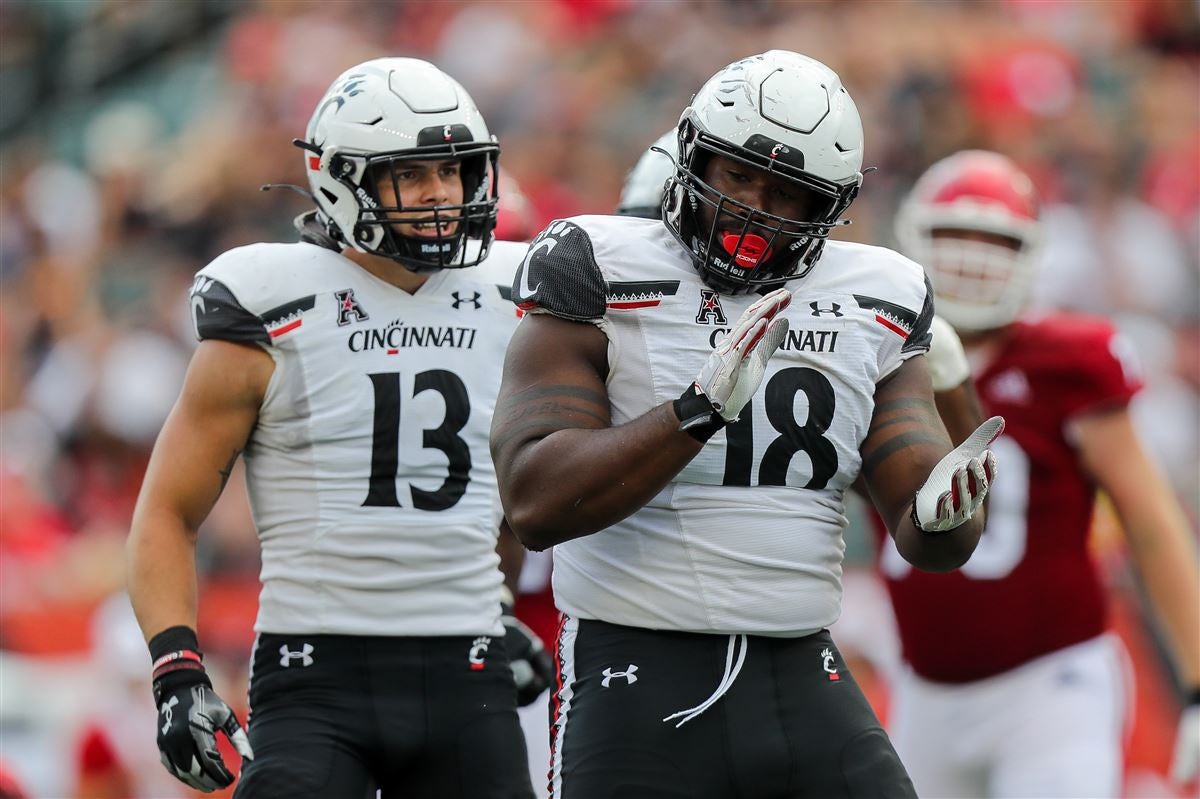 SAD NEWS: Cincinnati Bearcat’s has Resisted contract extension says he wants to leave.