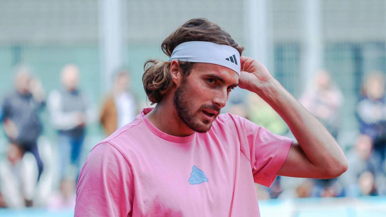 SHOCKING NEWS: Stefanos Tsistsipas to undergo Knee Surgery after suffering a bad injury.