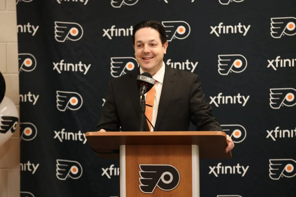 GOOD NEWS: Flyers Manager receives his first award of the…