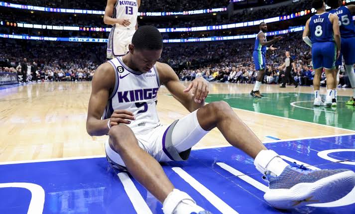 Report: Sacramento kings star suffers skull fracture and concussion after being…