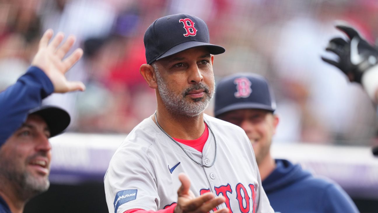 Devastating news hit Red Sox after Alex Cora extension that result to…