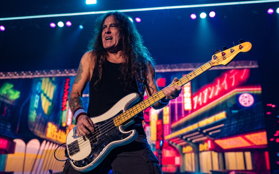 Big Set back for Iron Maiden: Steve Harris The Iron Maiden Guitarist has announced Retirement due to Serious health challenge