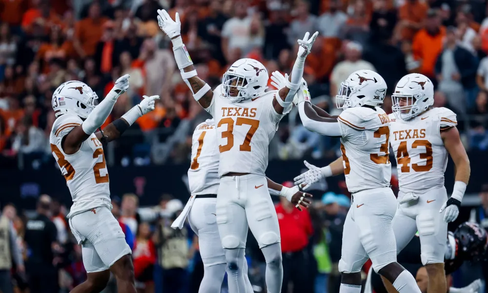 Report: Texas Longhorns Middle Blocker Announces Departure: 3 Key Reasons Behind the Decision…