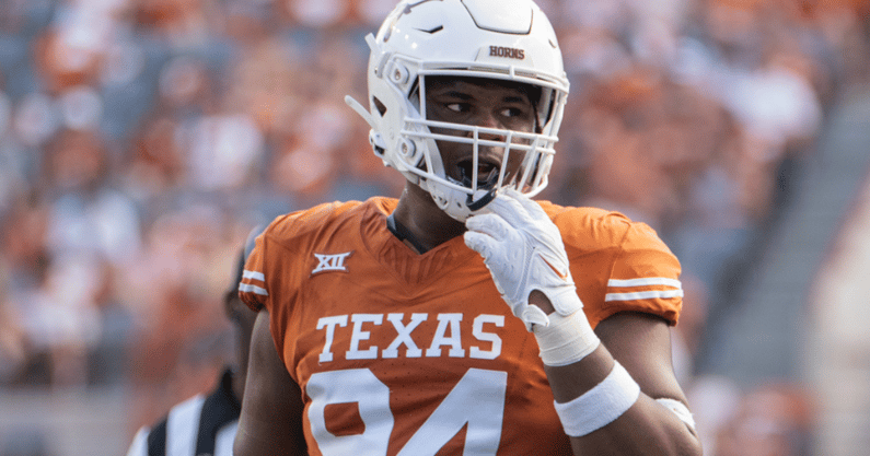 Texas DL Jaray Bledsoe Joins NCAA Transfer Portal…Read More