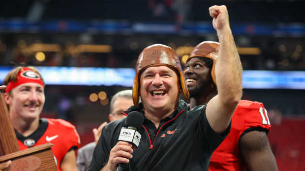 BREAKIING NEWS: Georgia Bulldogs head coach Kirby Smart  has committed to a new deal that will keep Him…